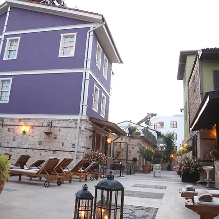 Pleasant Flat With Jacuzzi Near Hadrian's Gate Antalya